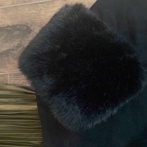 SAKS FIFTH AVENUE HOLIDAY SET - Picture 3 of 5